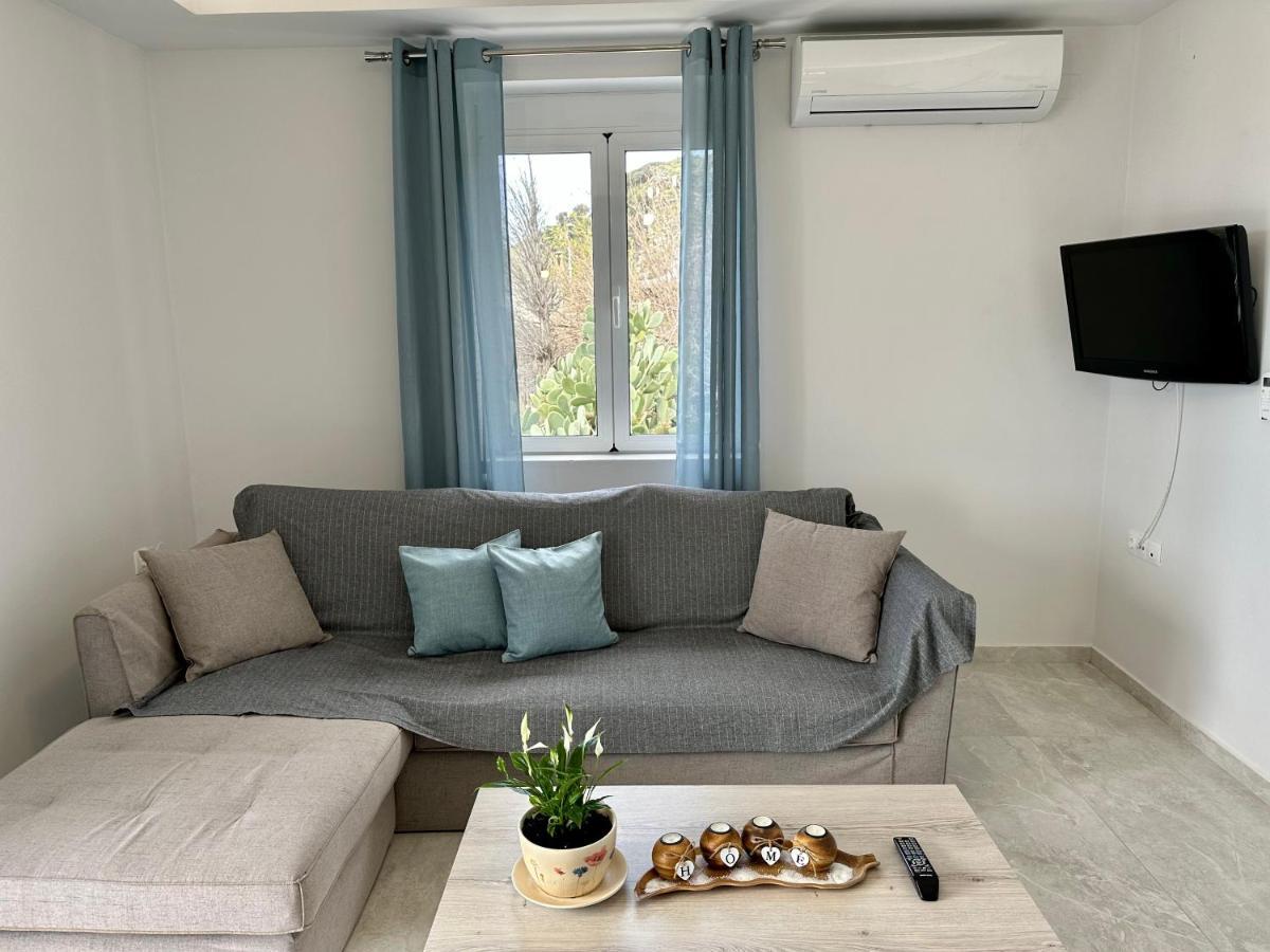 Angel Homes Plakiász Kültér fotó